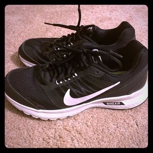 Nike Air Relentless 5 Sneakers